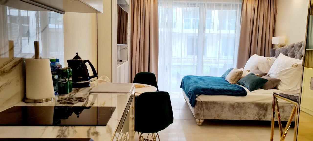 Adonis Beach سفينويتشي المظهر الخارجي الصورة
