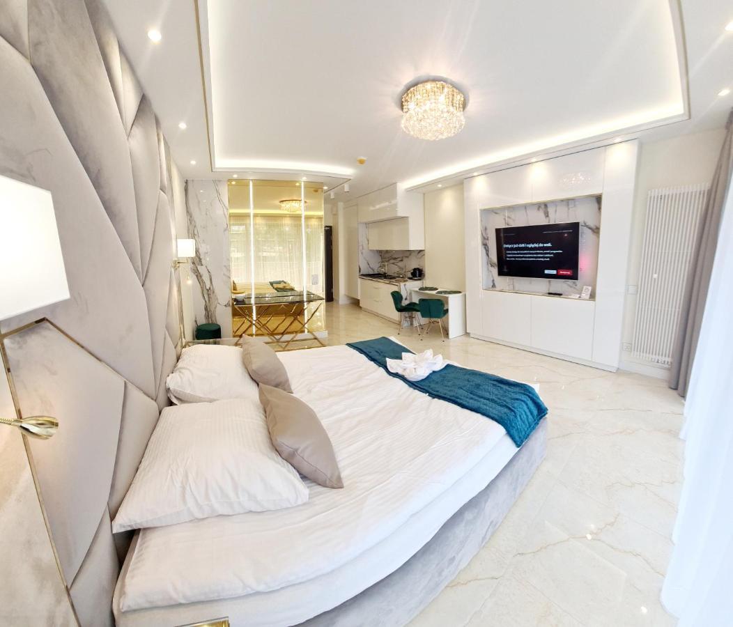 Adonis Beach سفينويتشي المظهر الخارجي الصورة
